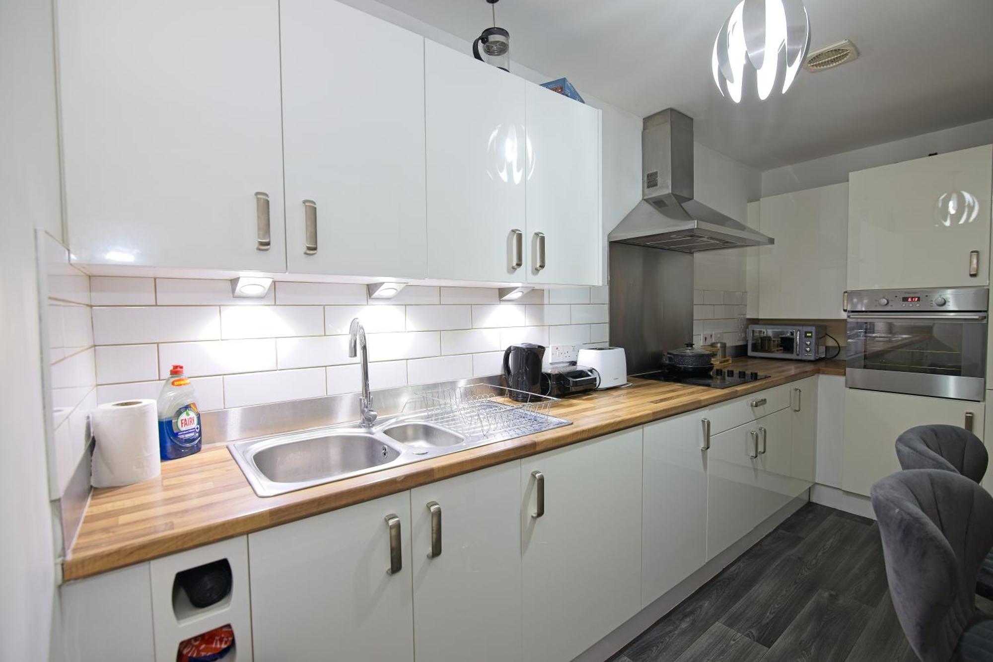 Five Star Rated Condo Manchester Bagian luar foto