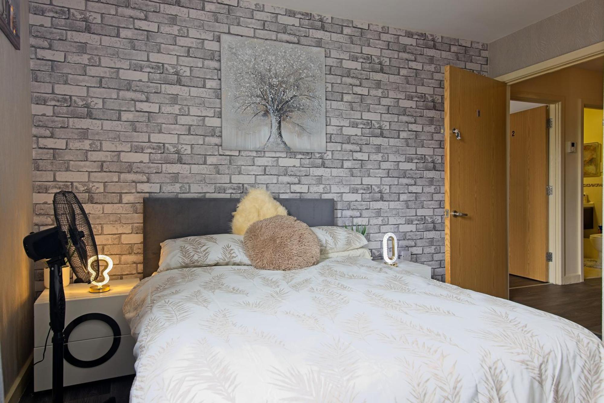 Five Star Rated Condo Manchester Bagian luar foto
